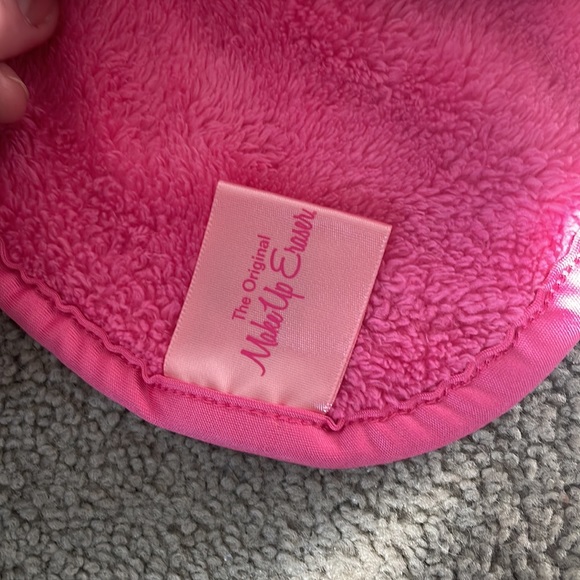 NWOT makeup remover cloth pack - Picture 5 of 5